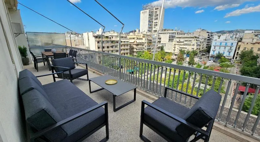 Victoria Capitan Apartments - Image 1