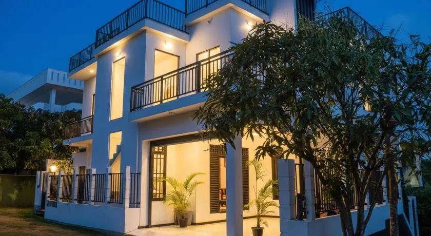 Sea Line Villa - Image 1