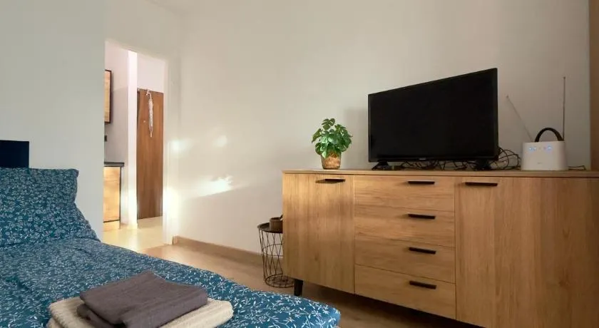 Wygodne studio w centrum z balkonem - blisko PKP i PKS - free parking - Image 1