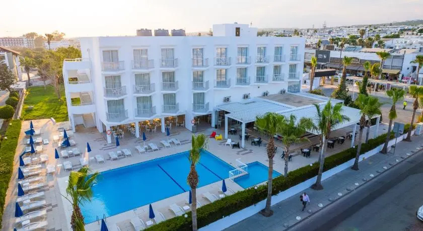 Napa Jay Hotel - Image 1