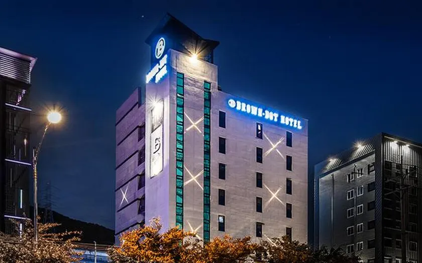 Brown Dot Hotel Jeonggwan - Image 1