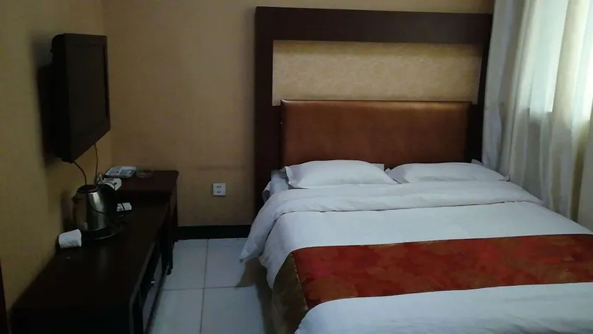 Deji Hotel - Image 1