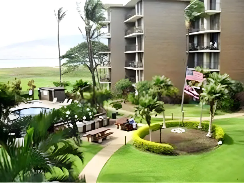 Kauhale Makai Condo on the Beach - Image 1