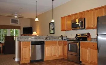 Attitash Village - great family vacation spot! - Image 1