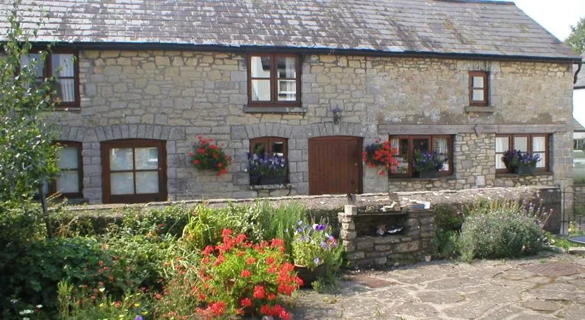 The Old Barn - Image 1
