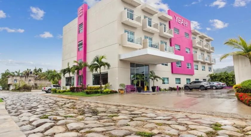 Hotel Yeah Rincón de Guayabitos - Image 1