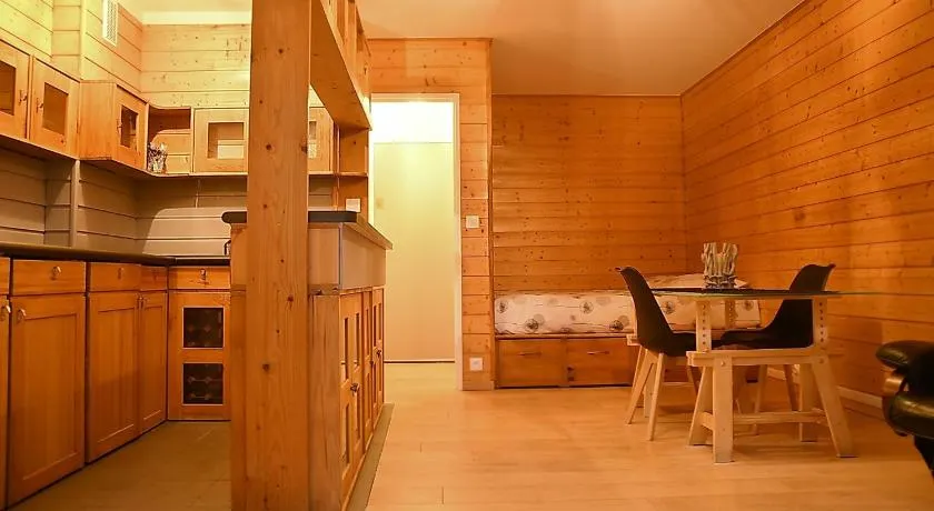 F1 entier Cosy style CHALET Montgeron, Proche Paris - Image 1