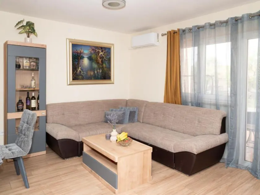 Five Bedroom Villa With Pool - Image 1