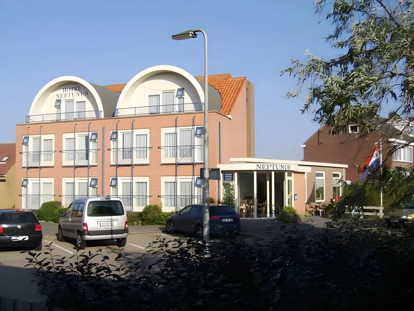 Hotel Neptunus - Image 1