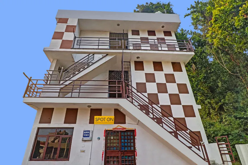 OYO Hotel Ganga PG And Home Stay - Image 1