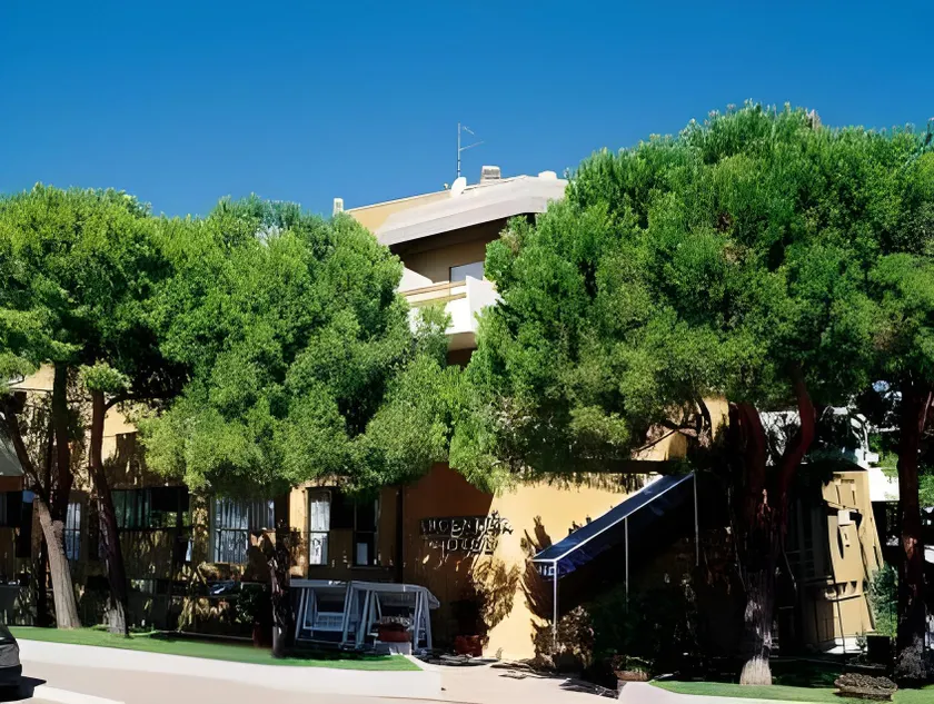 Hotel Argentina - Image 1