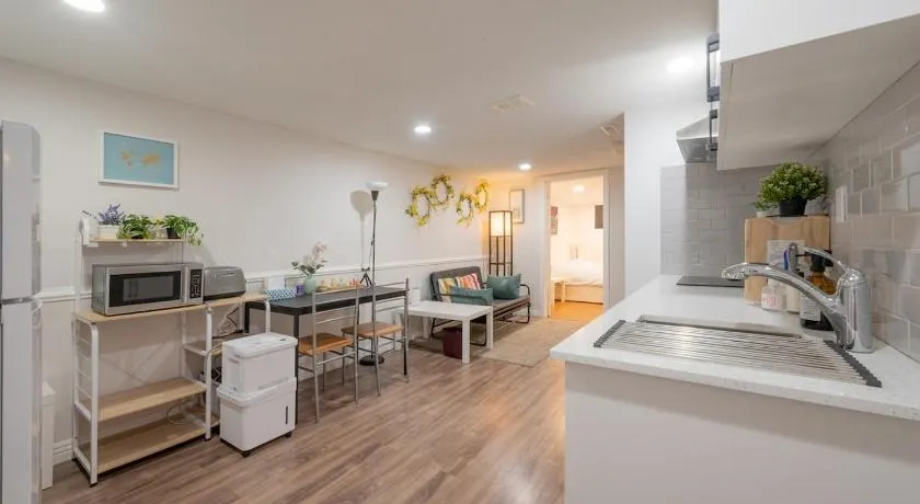 Comfy Private Basement- Scarborough - Image 1