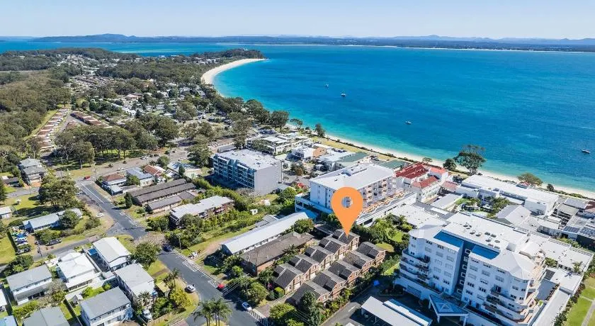 5 The Pines 4 Messines St - Image 1