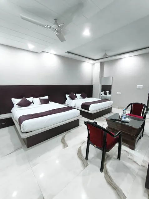 Hotel Golden Olive - Image 1