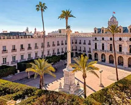 Expoholidays - Plaza Vieja con PARKING gratis - Image 1