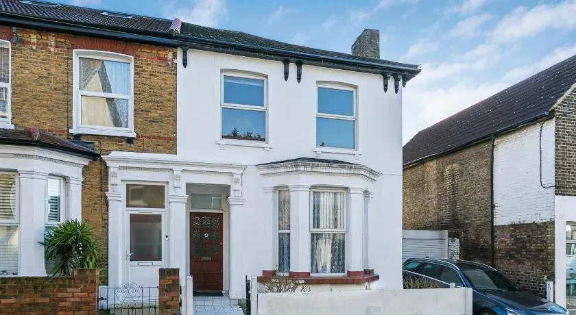 West Croydon - Image 1