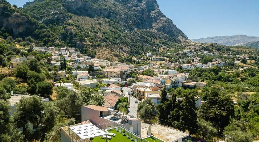 Stefanakos House - Image 1