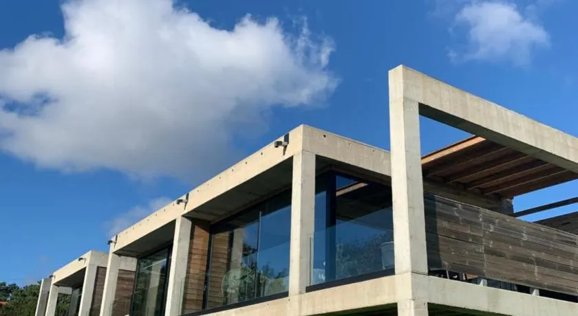 Glass Cube - Image 1