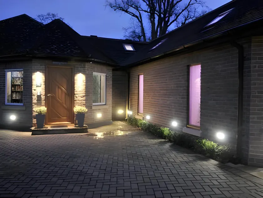South Lodge - Image 1