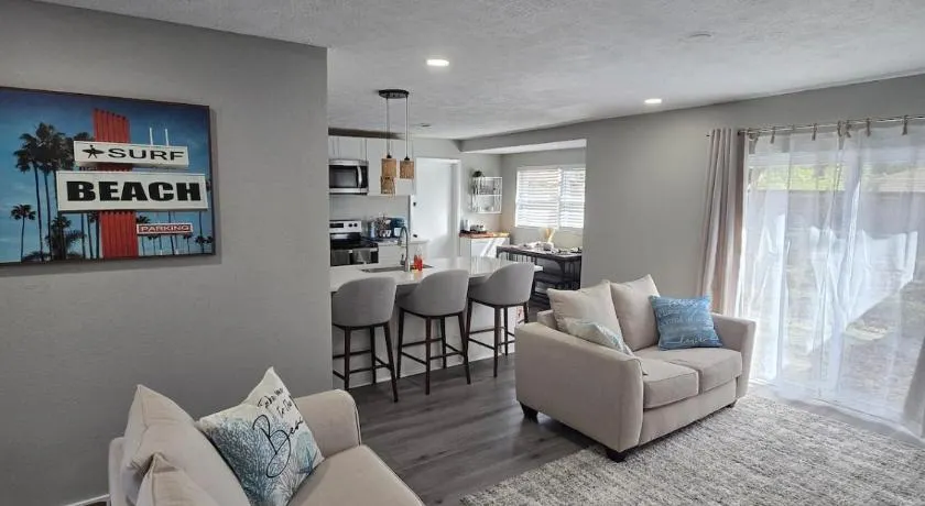 5 Bedroom Tampa Home Minutes from Attractions, Downtown & Beaches - Image 1