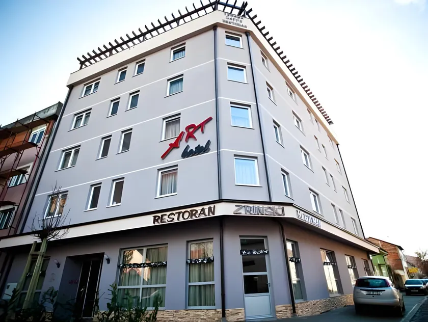 Art Hotel - Image 1