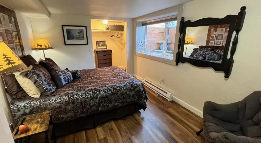 Alaska Tucked Inn - Image 1