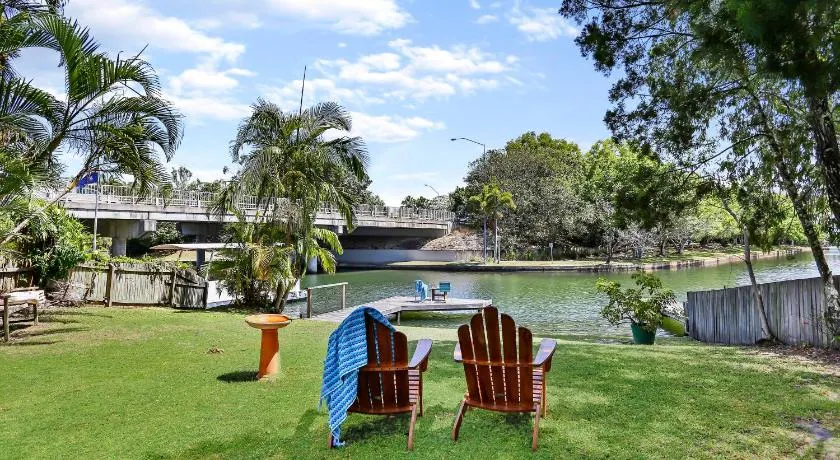 Waterfront, Blick auf den Fluss, In Laufnähe zum Noosa River, - Image 1
