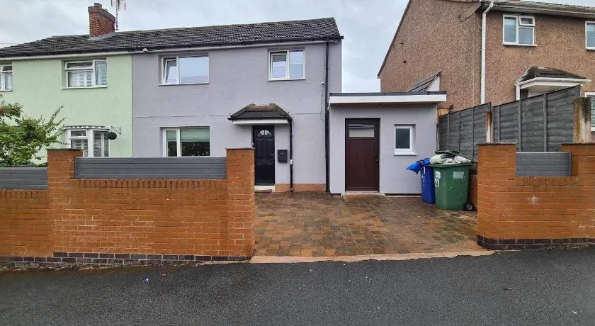 Adina s House 5 Bedrooms - Image 1