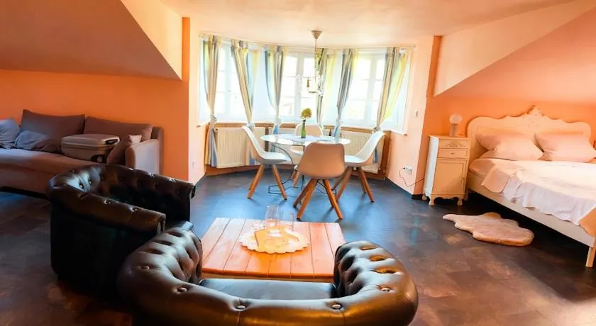 Weingut Mathis Apartment 1 Burgblick - Image 1