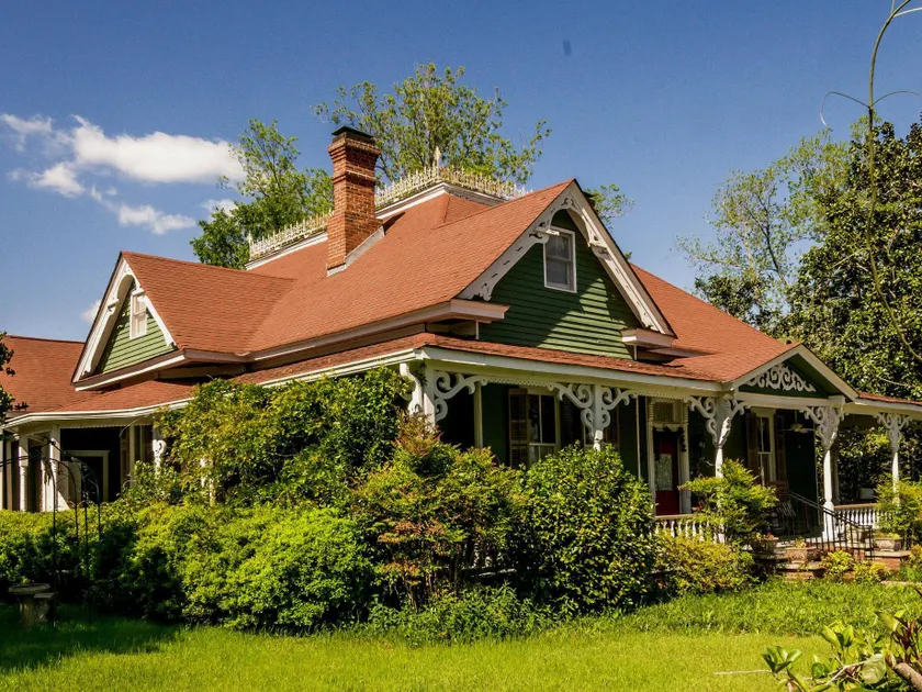 Holly House of Hamilton - Image 1