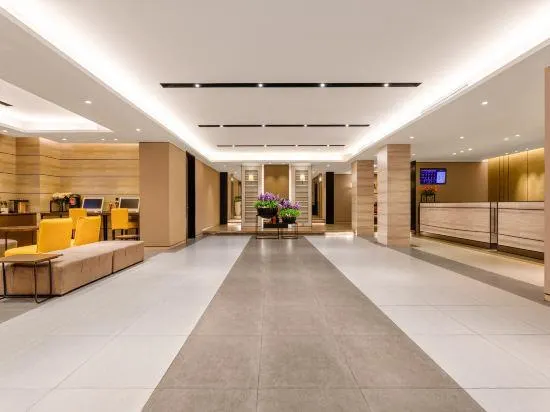 Homeinn Plus Hotel (Zhengzhou Erqi Wanda Plaza Second People's Hospital Subway Station) - Image 1
