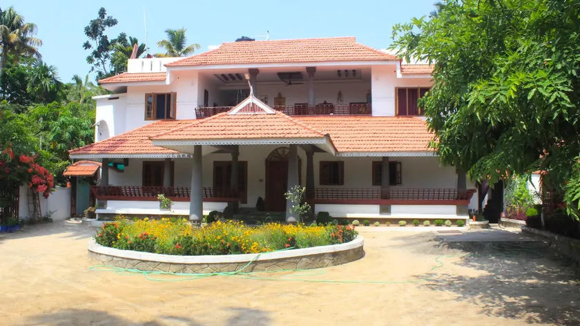 Shore Beach Homestay - Image 1