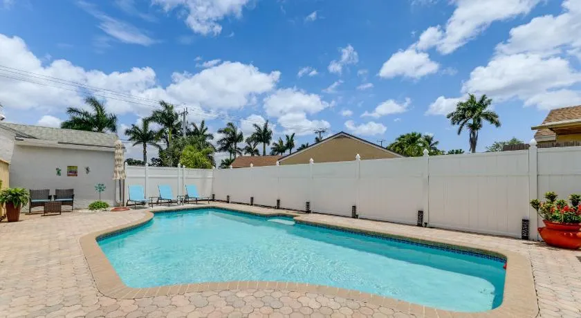 Screened Patio + Pool: Work Remote in Boca Raton! - Image 1