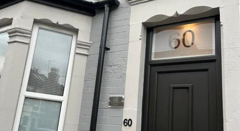 Barratt Street En-Suite Rooms - Image 1