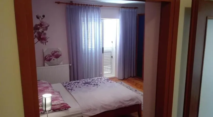 Rooms AMG - Image 1