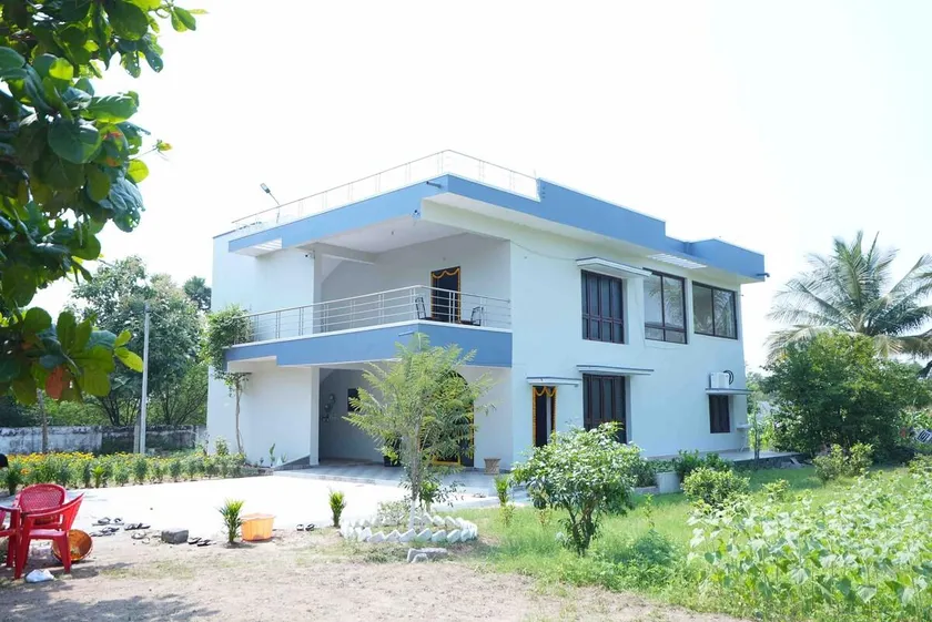 Alphonso farm house - Image 1