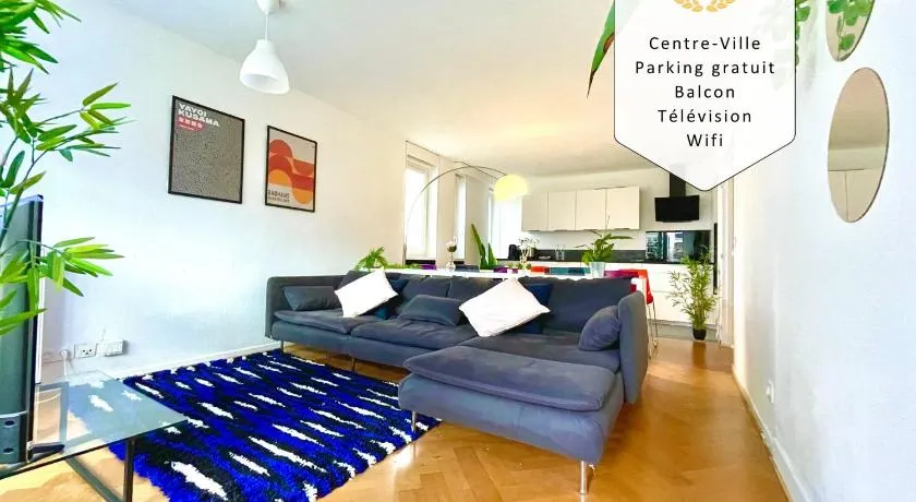 BnGo I Le Spacieux I 12 personnes, 5 chambres, 2 salle de bain, parking privé, WC séparé, Wifi - Image 1