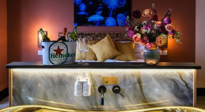 Craig Walk Suite - Image 1