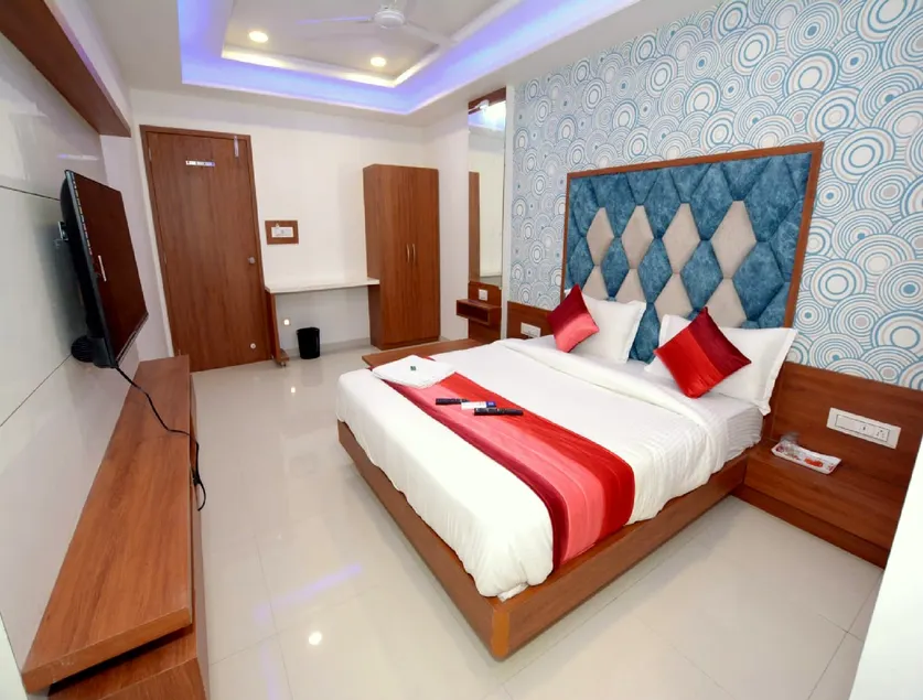 HOTEL GREEEN LEAF - Image 1