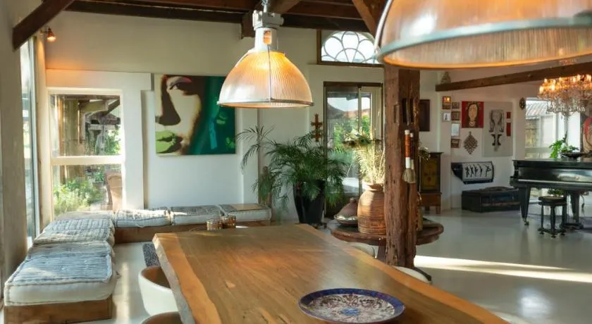 Farmhouse bohemian style close to Amsterdam - Image 1