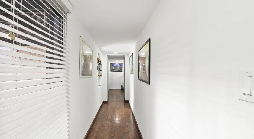 Charming Queen BR1Bath 2PPL/Private Suite - Holiday Home - Image 1