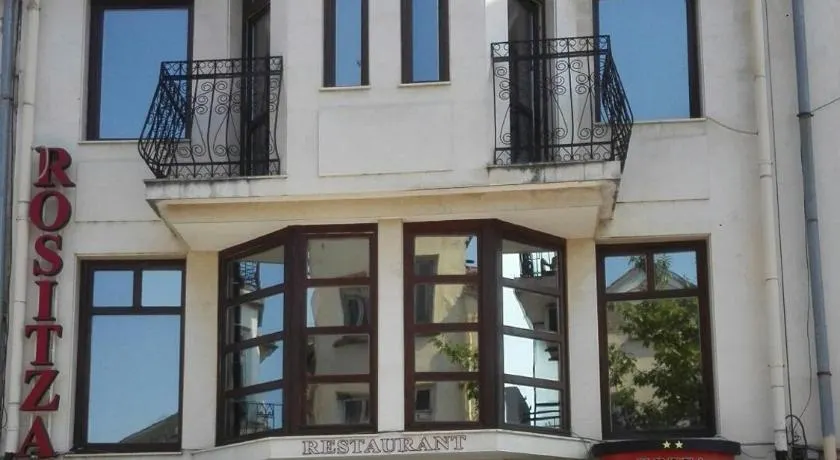 Family Hotel Rositsa - Image 1