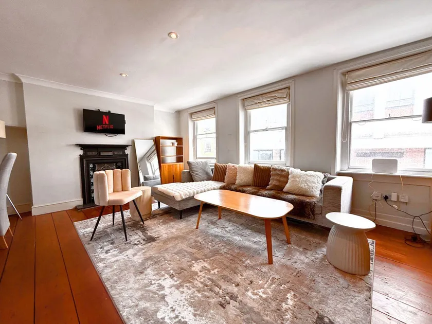 1300ft Fitzrovia Soho 2b2b - Image 1
