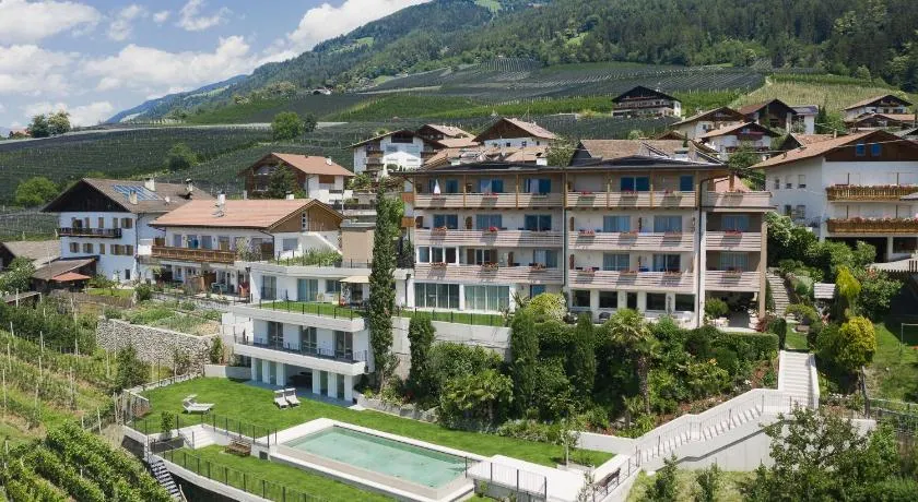 Apparthotel Zunneler - Image 1