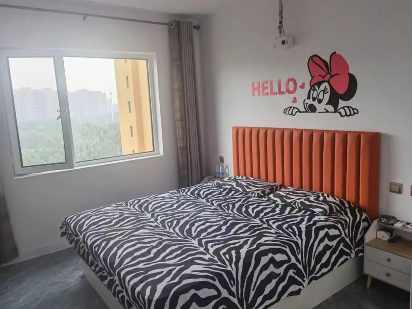 Yiju Homestay (Wuyue Plaza Branch) - Image 1
