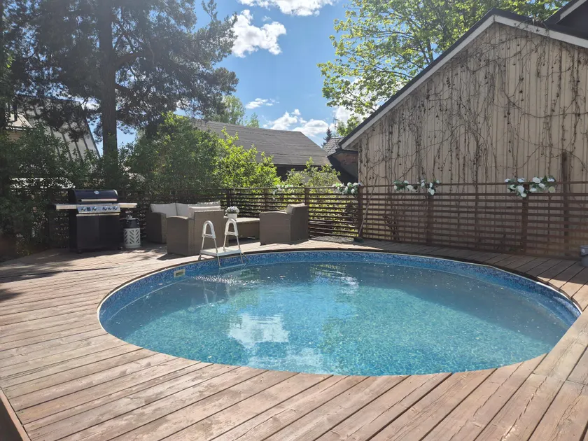 Villa Mosahiisi Charming Poolside Getaway - Image 1