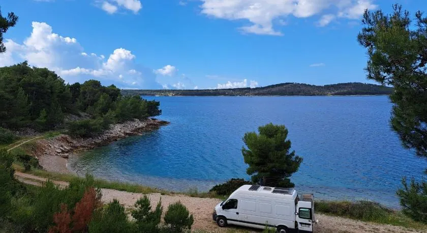 Campervan Sunny - Image 1