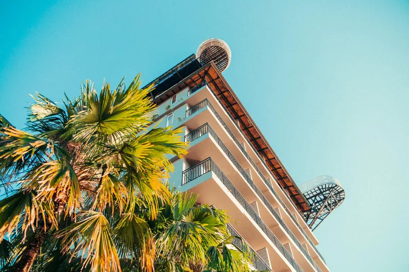 The Elephant Crossing Hotel - Image 1