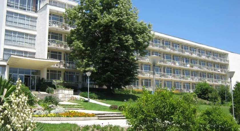 Neptune Hotel - Image 1