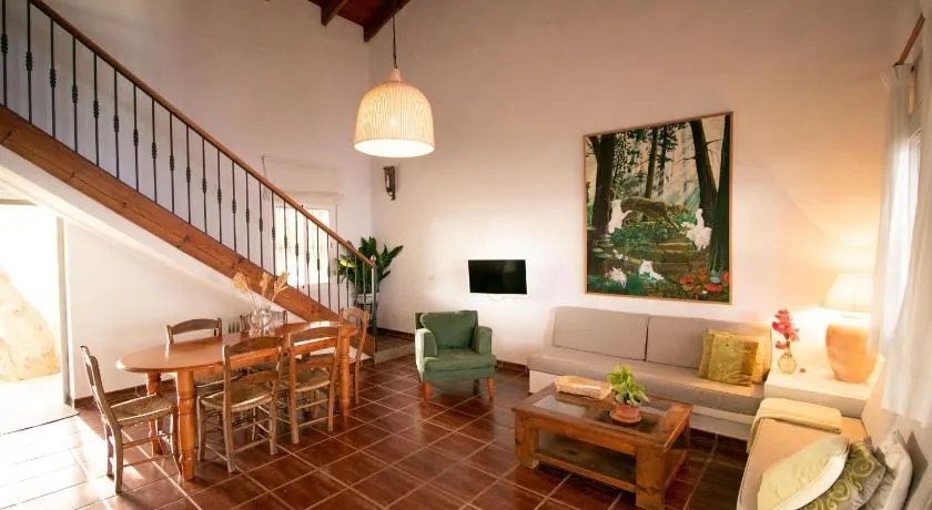 Casas Isabel - Image 1
